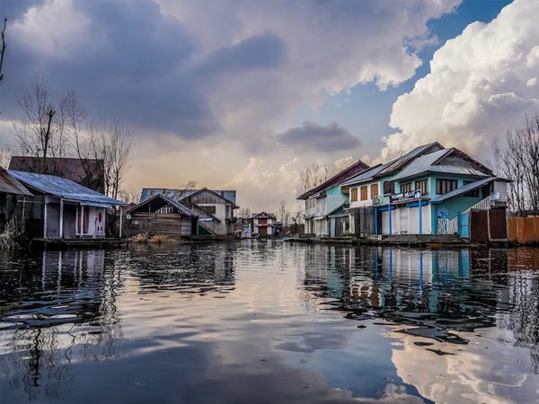 Kashmir Tour Packages in redcliffadventure.com